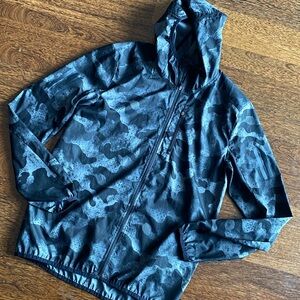 Men’s Adidas Running Black & Gray Camouflage Jacket Full Zip Size Small